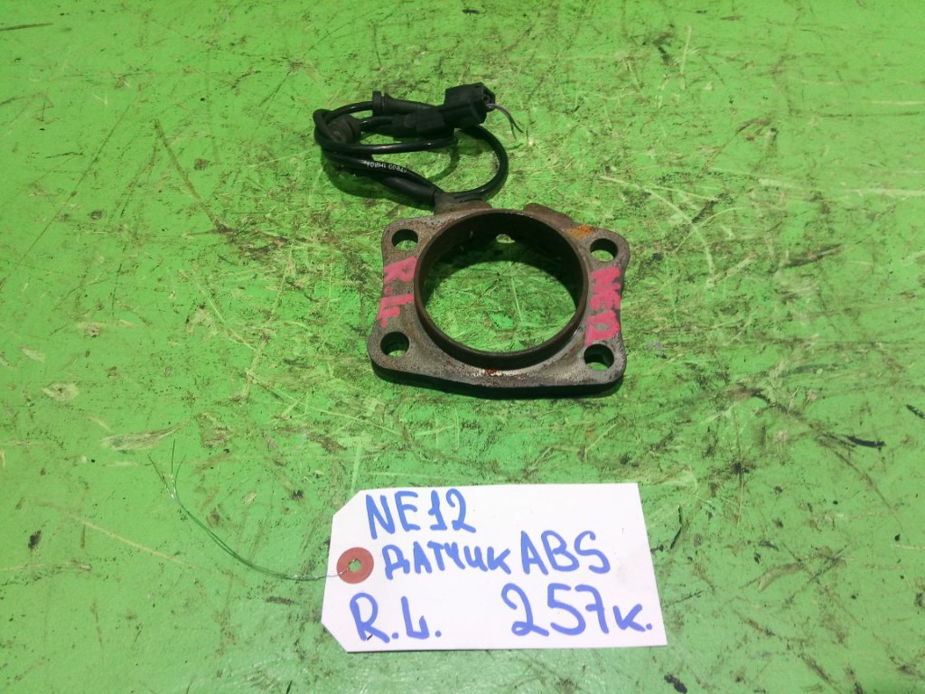 Датчик abs NISSAN NOTE NE12 задний левый (б/у)