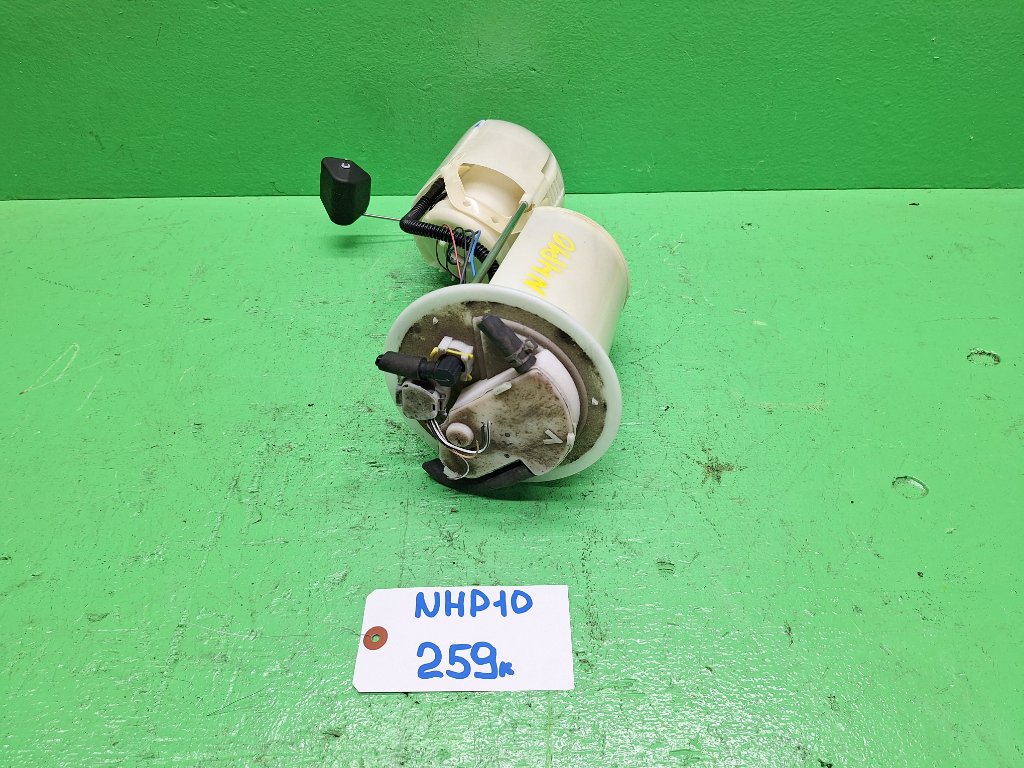 Бензонасос TOYOTA AQUA NHP10 (б/у)