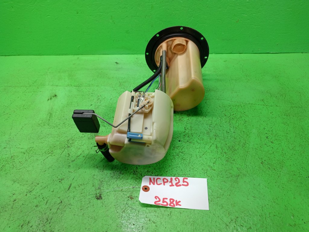 Бензонасос TOYOTA RACTIS NCP125 (б/у)