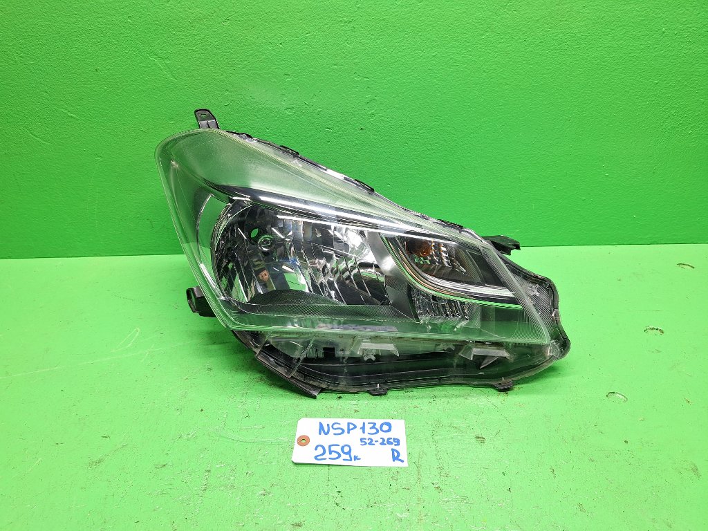 Фара TOYOTA VITZ NSP130 передняя правая (б/у)