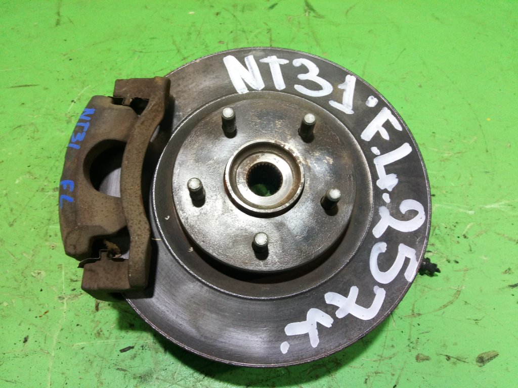 Ступица NISSAN XTRAIL NT31 передняя левая (б/у)