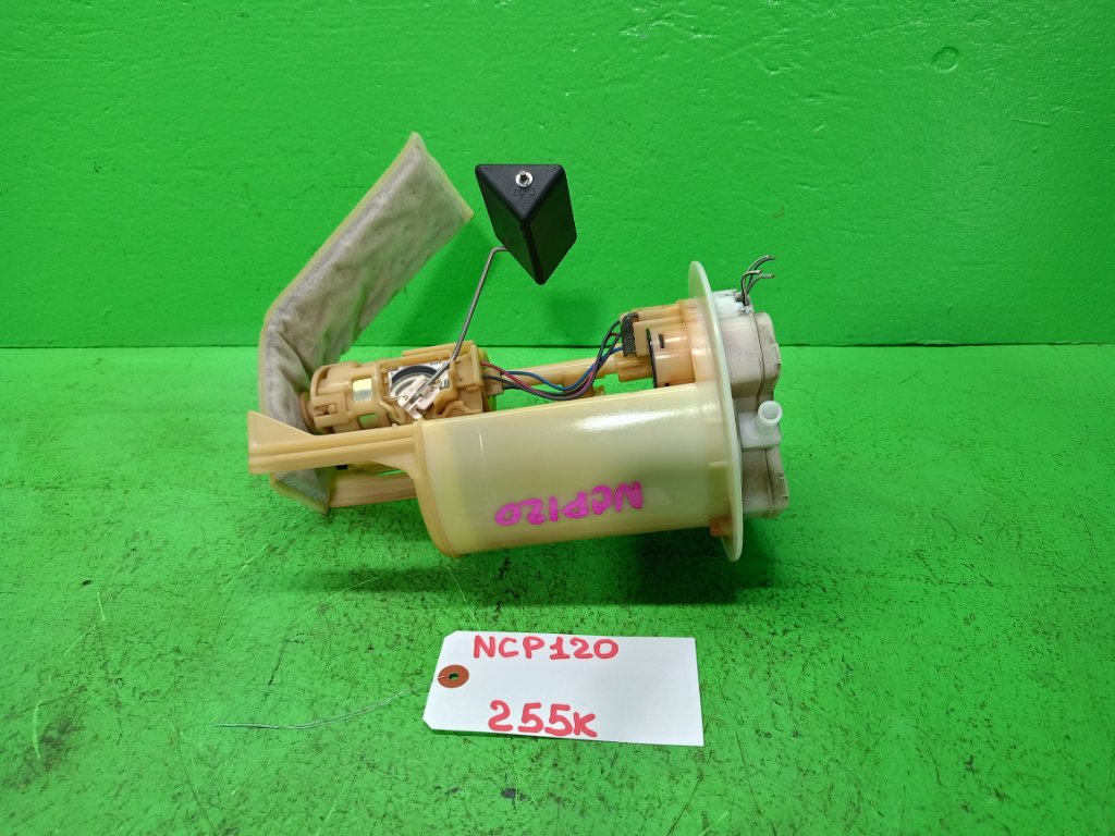 Бензонасос TOYOTA RACTIS NCP120 (б/у)