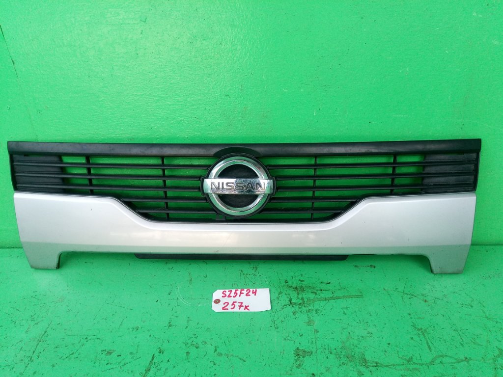 Решетка радиатора NISSAN ATLAS SZ5F24 (б/у)