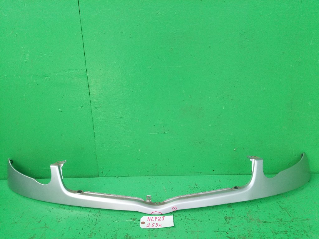Планка под фары TOYOTA FUNCARGO NCP25 (б/у)