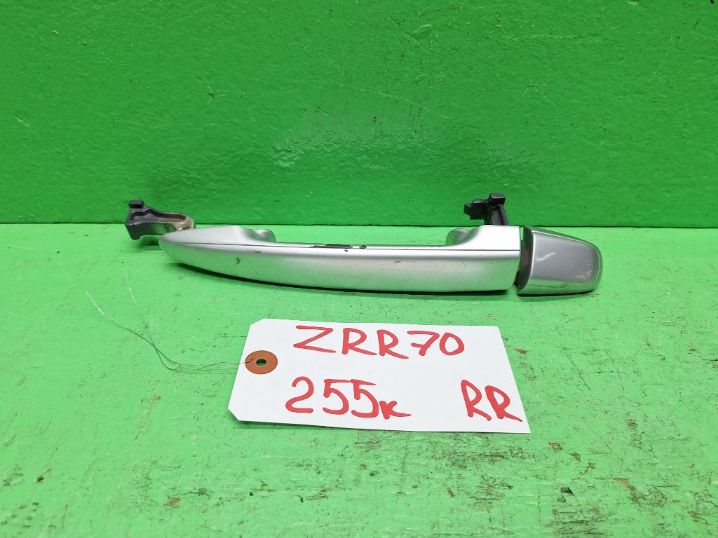 Ручка двери внешняя TOYOTA NOAH ZRR70 задняя правая (б/у)