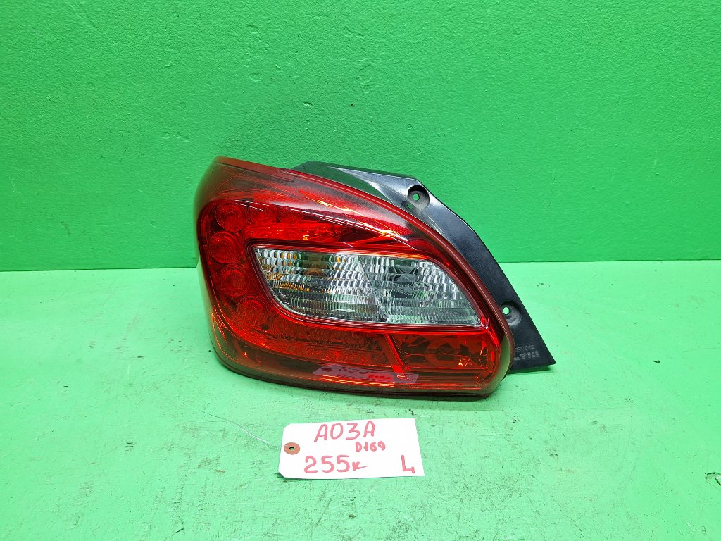 Стоп-сигнал MITSUBISHI MIRAGE A03A левый (б/у)