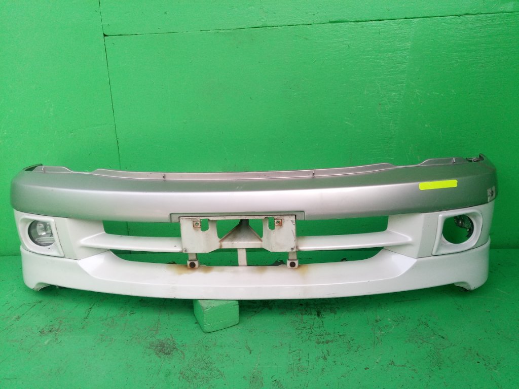 Бампер TOYOTA RAUM EXZ15 передний (б/у)