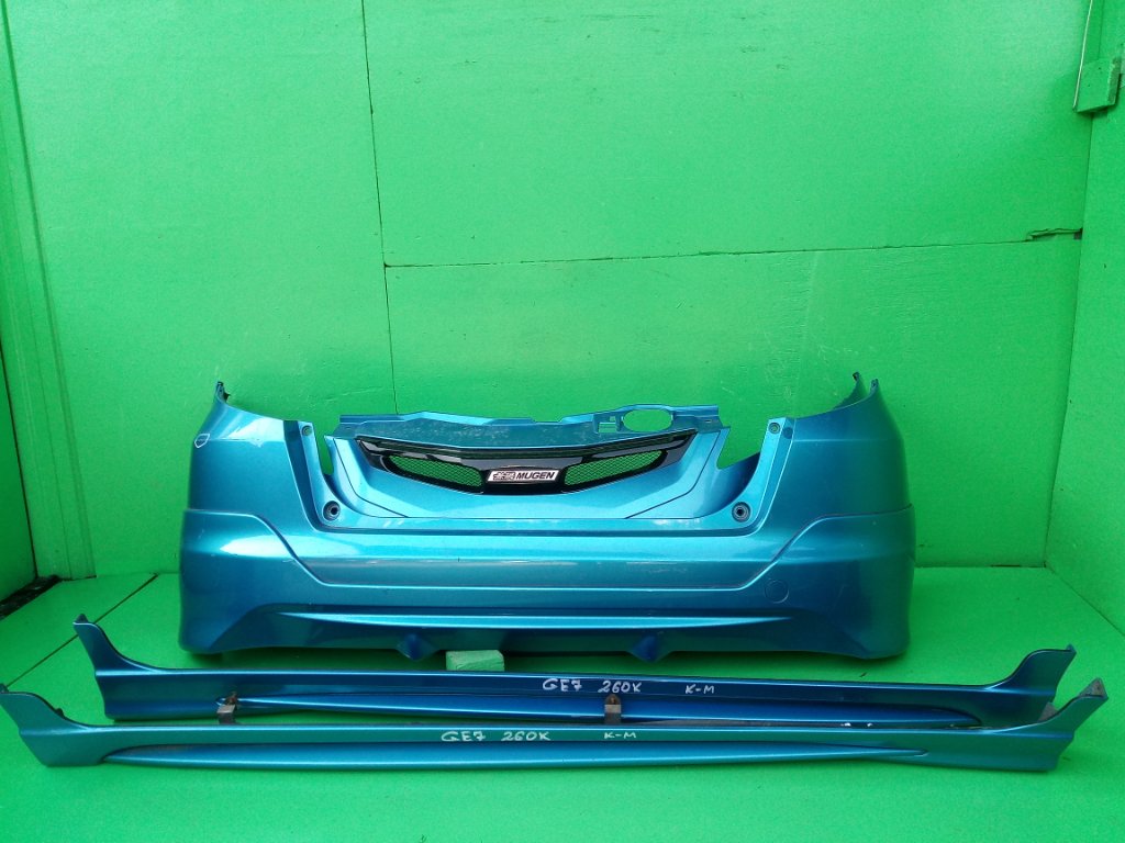 Обвес HONDA FIT GE7 (б/у) Обвес HONDA FIT GE7 (б/у)