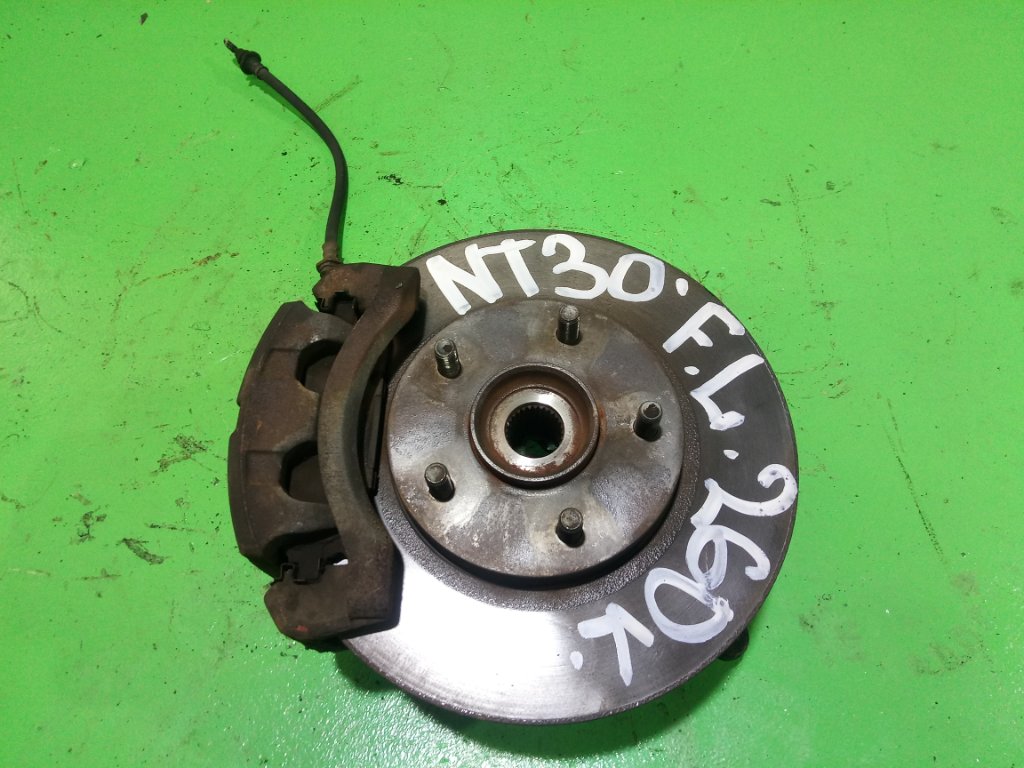 Ступица NISSAN XTRAIL NT30 передняя левая (б/у)