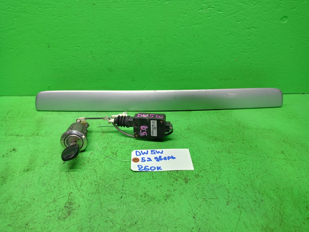 Замок 5-ой двери MAZDA DEMIO DW5W (б/у)