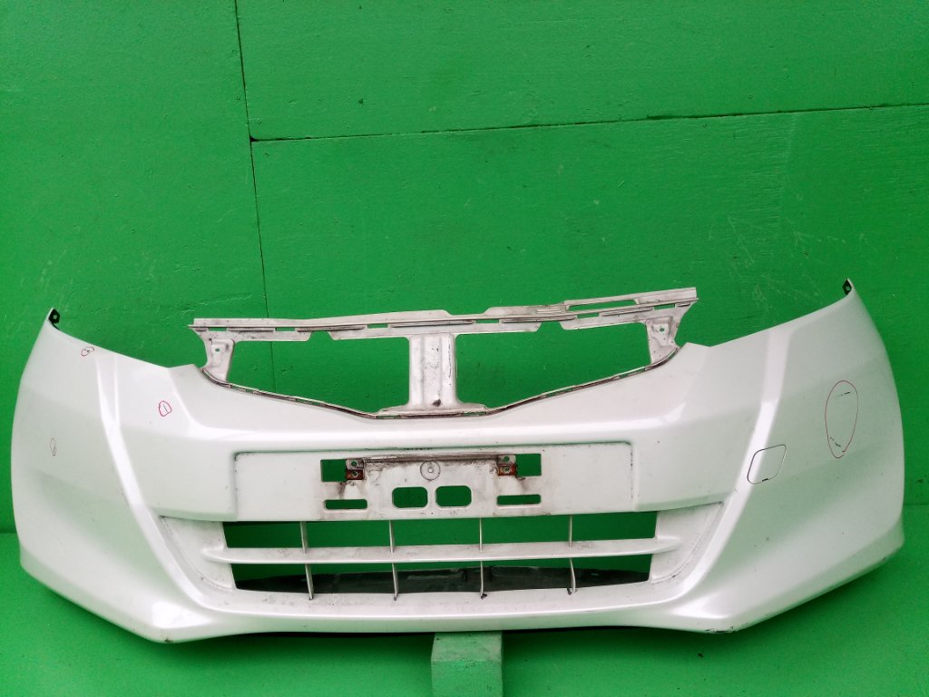 Бампер HONDA FIT GP1 передний (б/у)