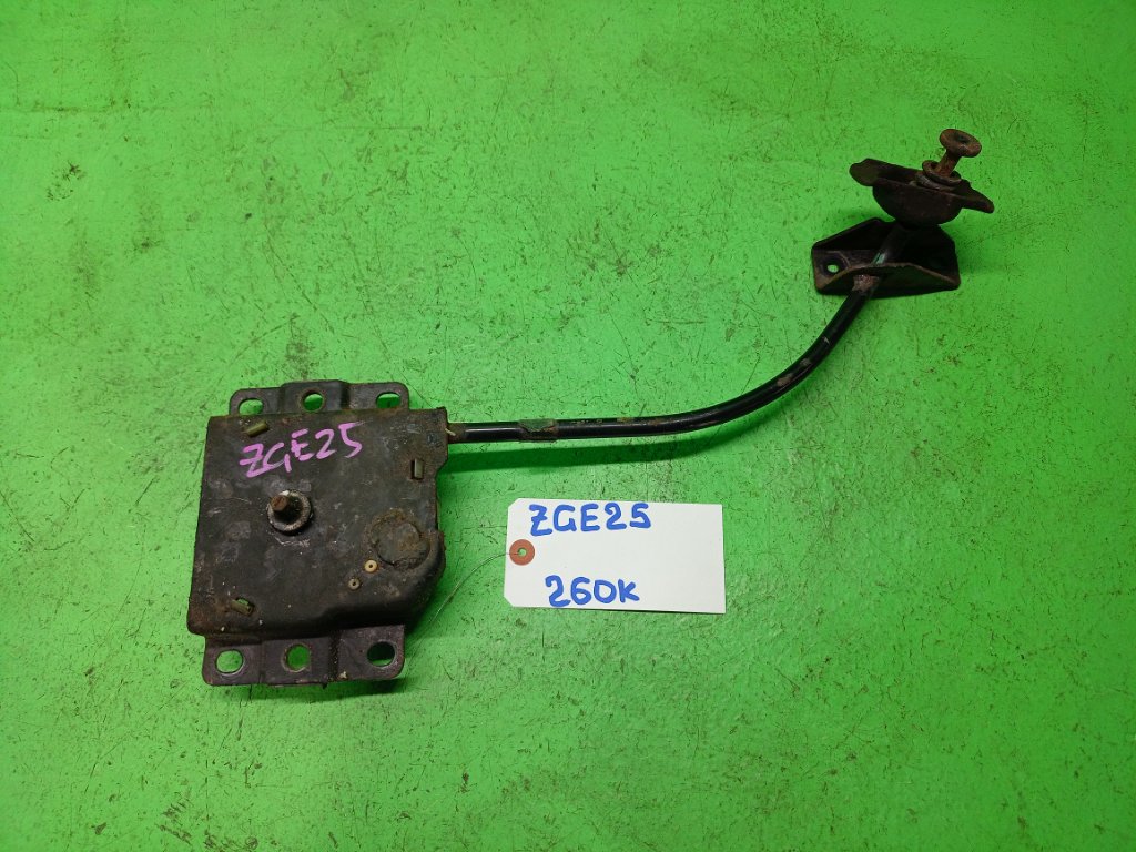 Крепление запасного колеса TOYOTA WISH ZGE25 (б/у)