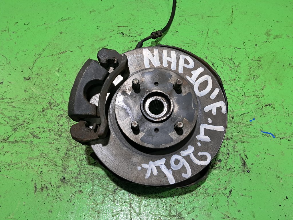 Ступица TOYOTA AQUA NHP10 передняя левая (б/у)