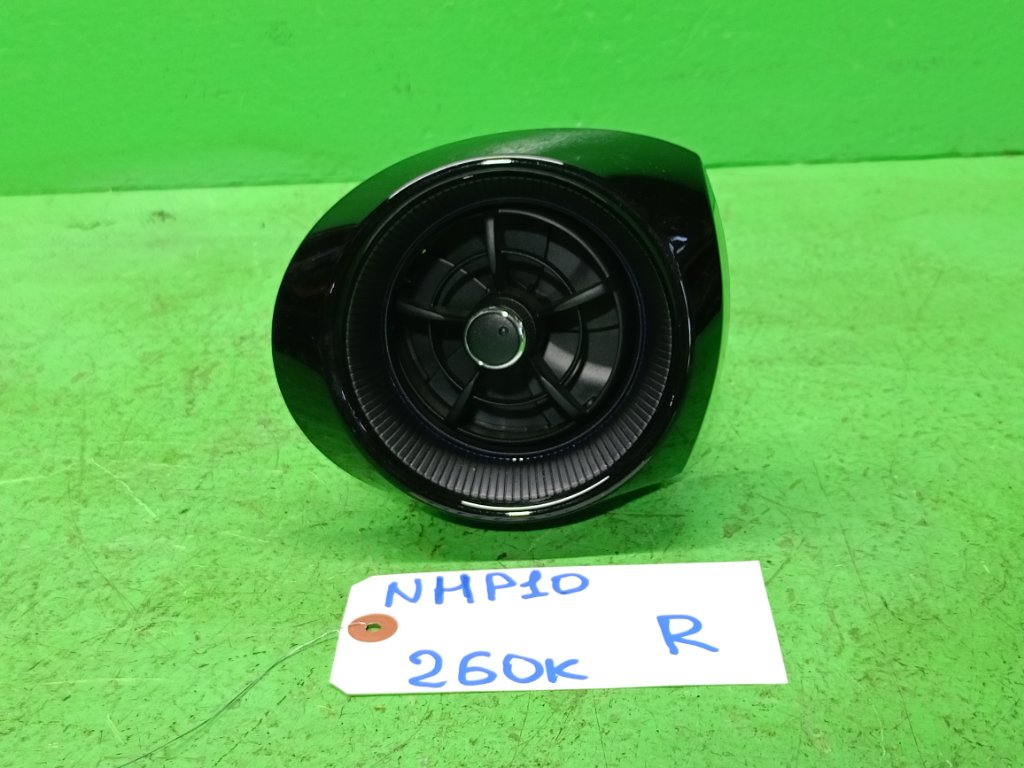 Воздуховод TOYOTA AQUA NHP10 (б/у)