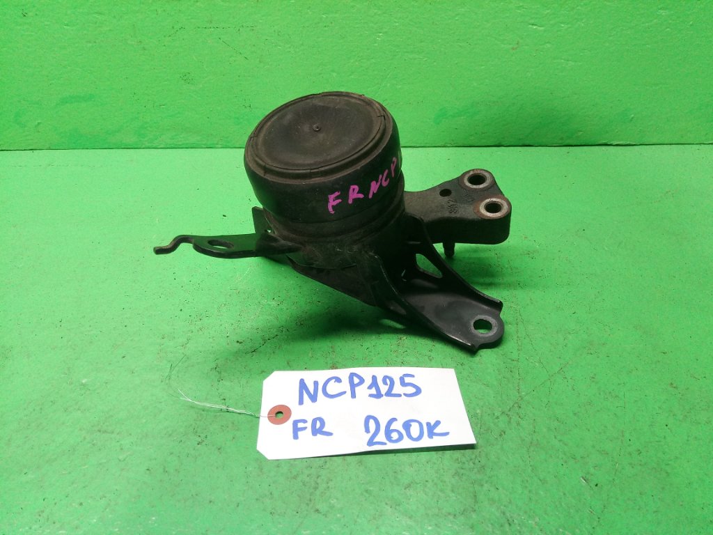 Подушка двигателя TOYOTA RACTIS NCP125 1NZ-FE передняя правая (б/у)