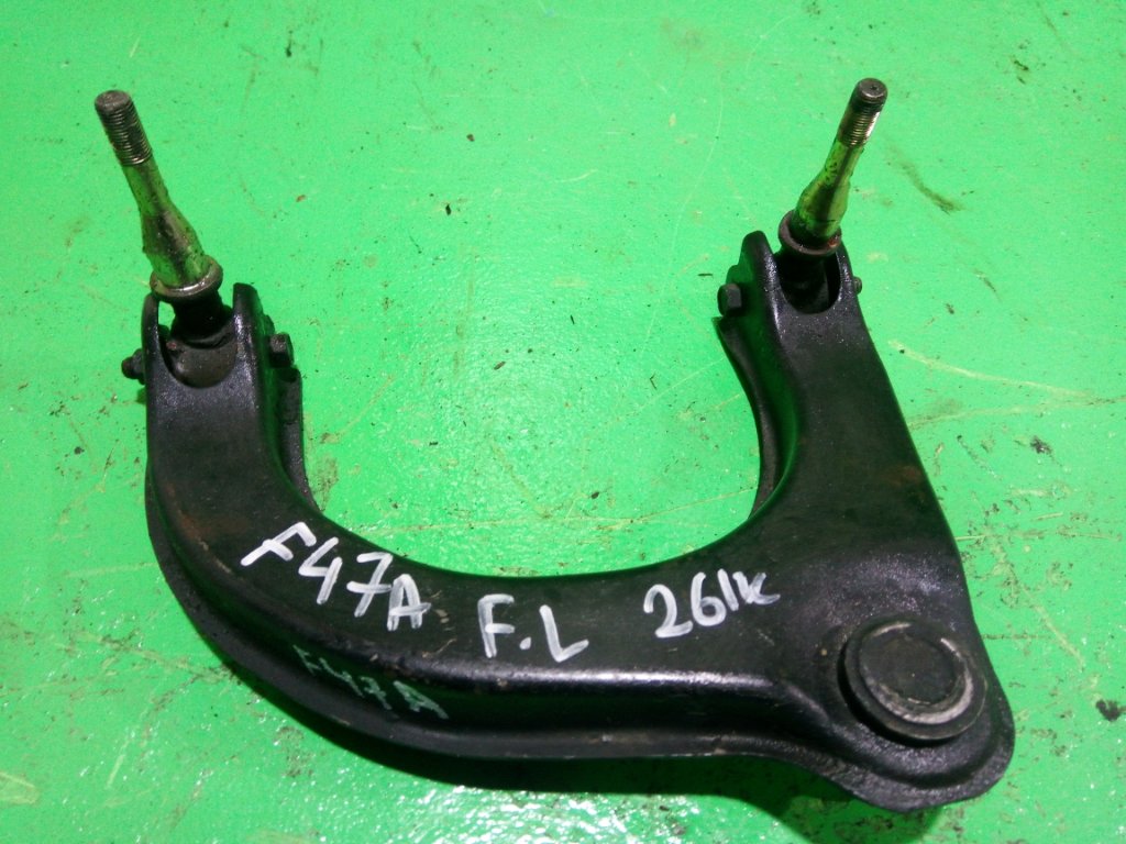 Рычаг MITSUBISHI DIAMANTE F47A передний левый (б/у)