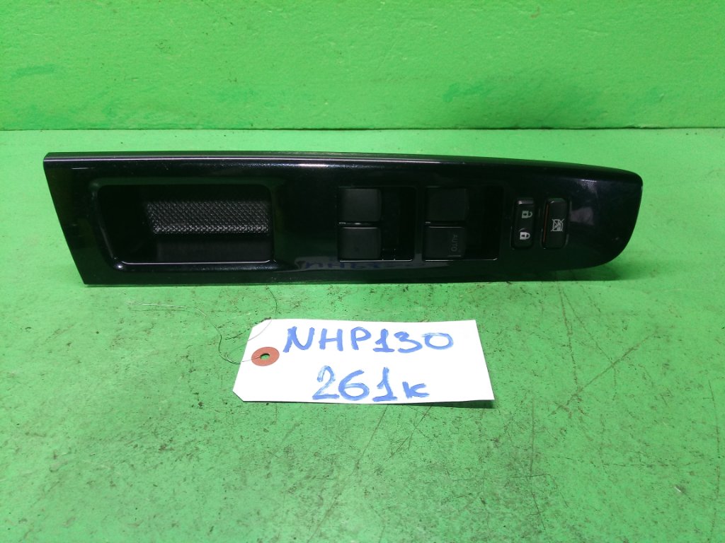 Блок упр. стеклоподьемниками TOYOTA VITZ NHP130 передний правый (б/у)