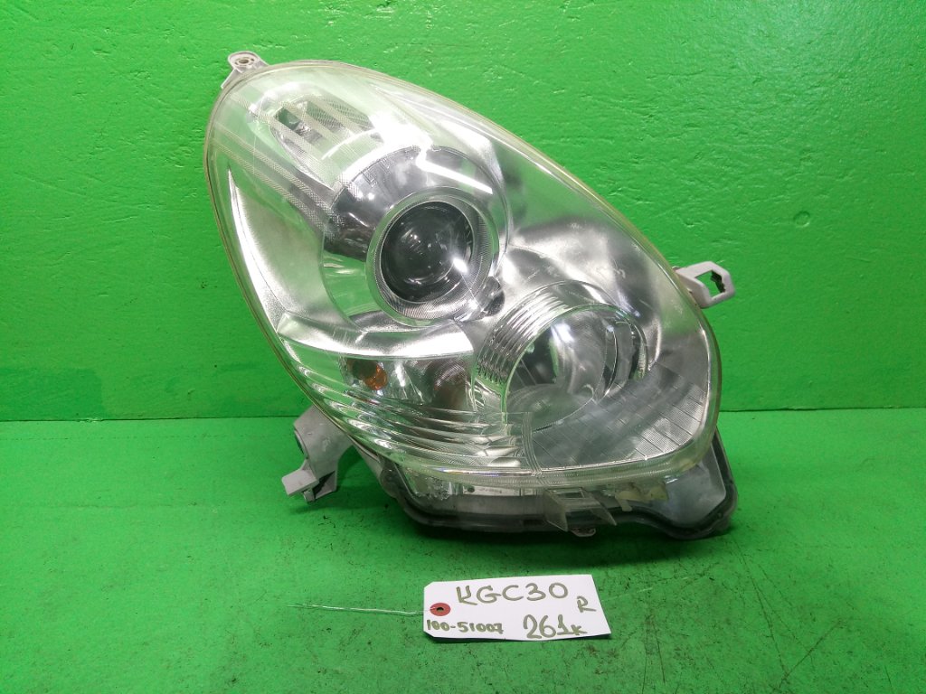 Фара TOYOTA PASSO KGC30 правая (б/у)