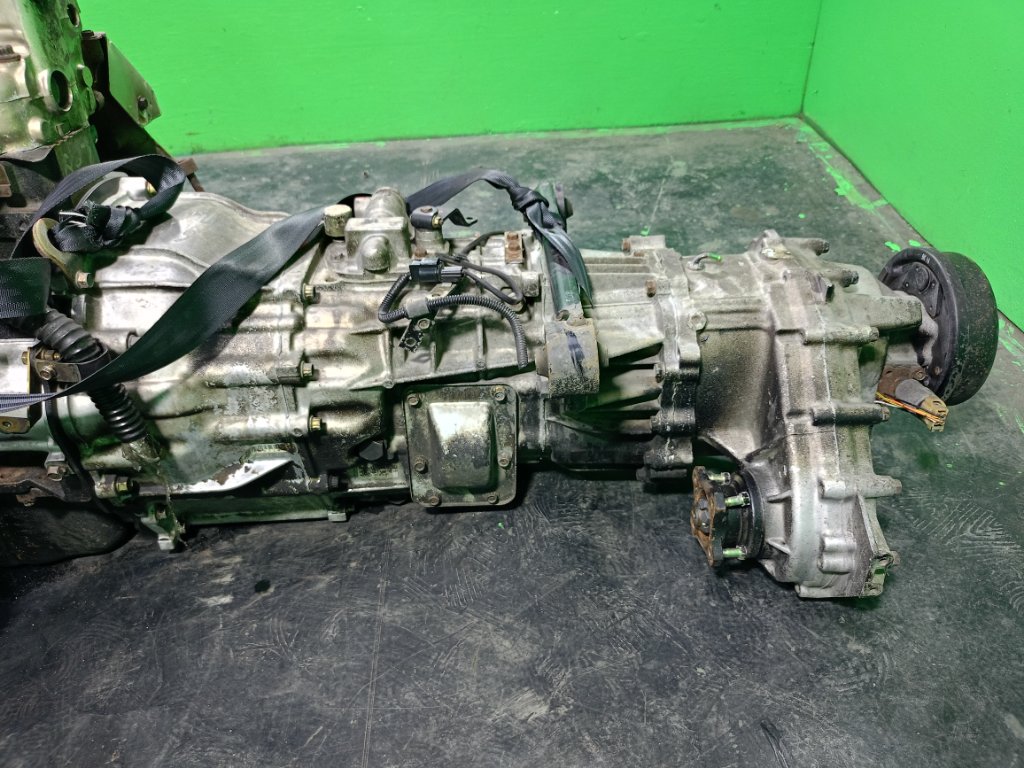 МКПП MITSUBISHI CANTER FD50AB 4M40 (б/у)