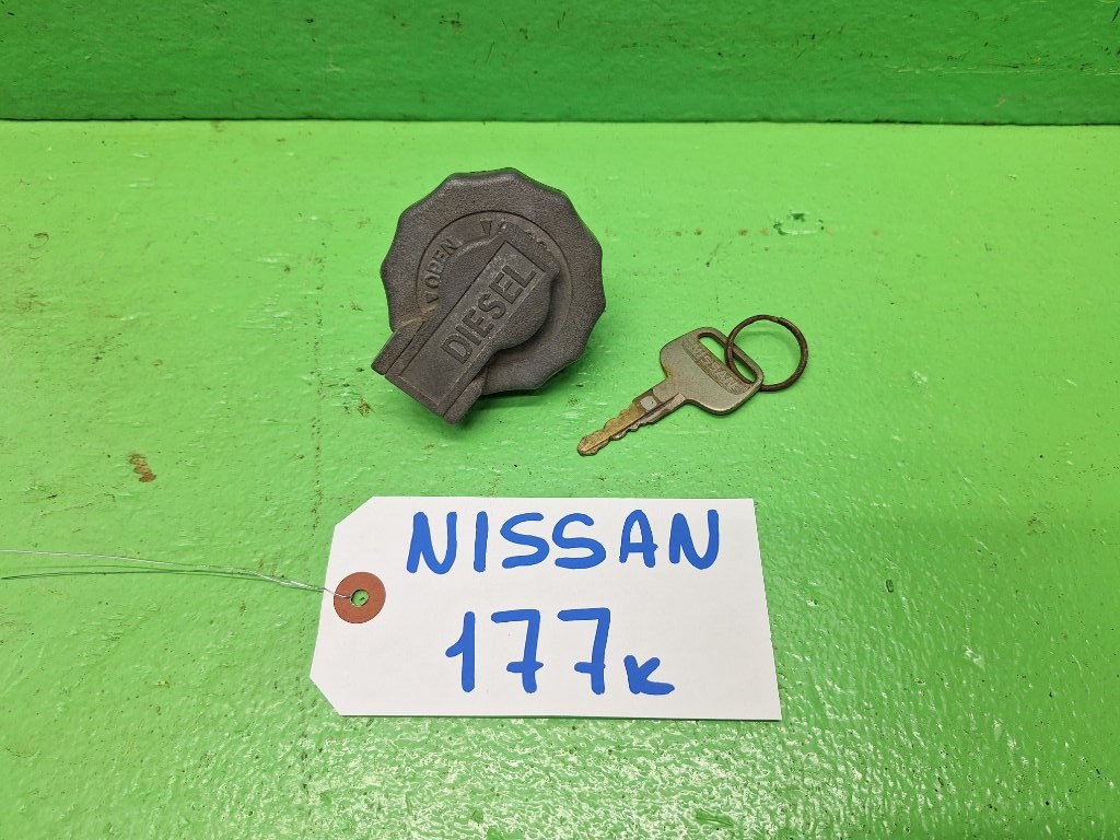 Крышка бензобака NISSAN (б/у)