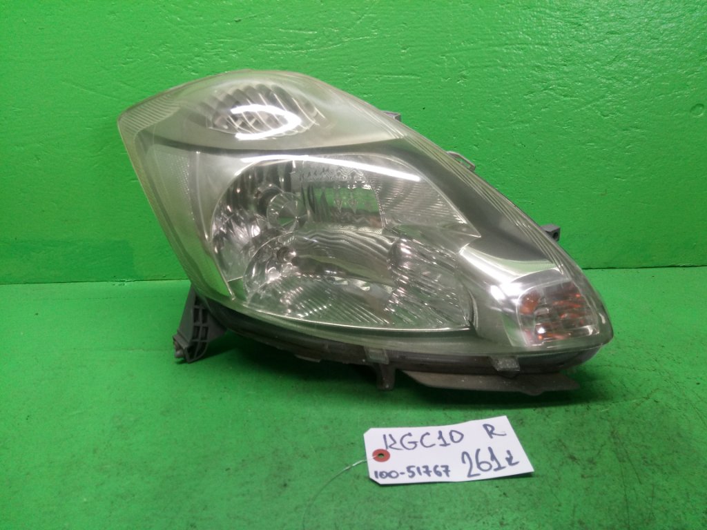 Фара TOYOTA PASSO KGC10 правая (б/у)