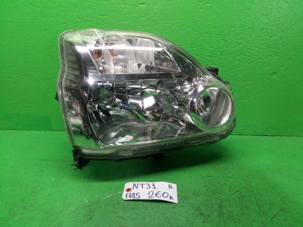 Фара NISSAN XTRAIL NT31 правая (б/у)