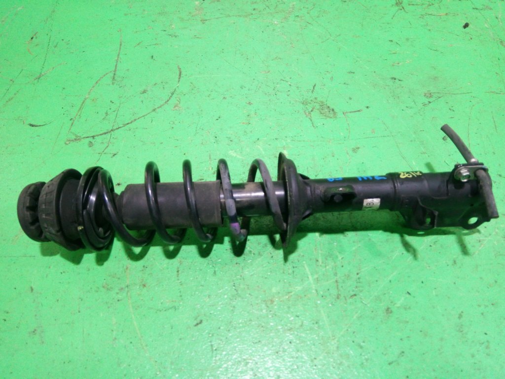 Стойка HONDA N-WGN JH1 передняя правая (б/у)