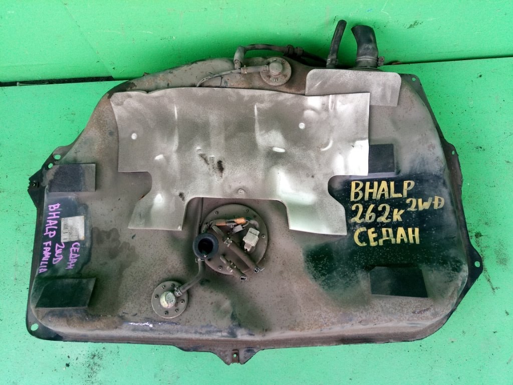 Бензобак MAZDA FAMILIA BHALP (б/у)