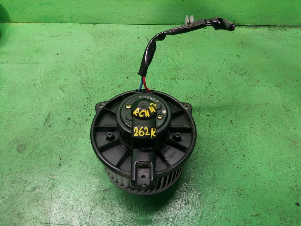 Мотор печки TOYOTA REGIUS RCH47 (б/у)