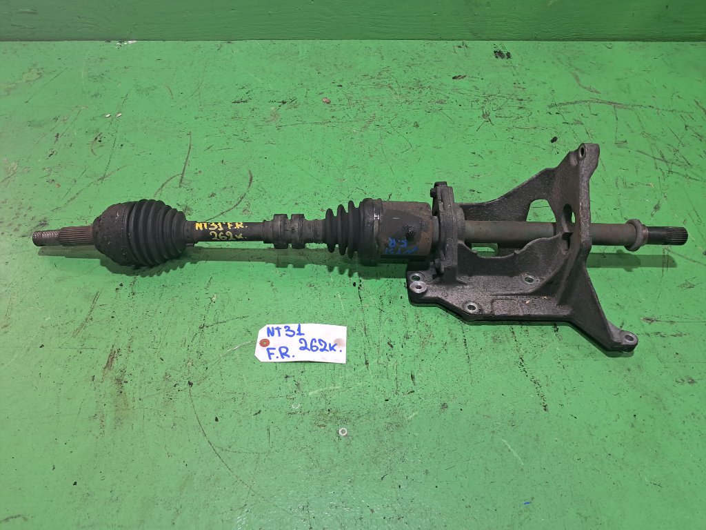 Привод NISSAN XTRAIL NT31 передний правый (б/у)