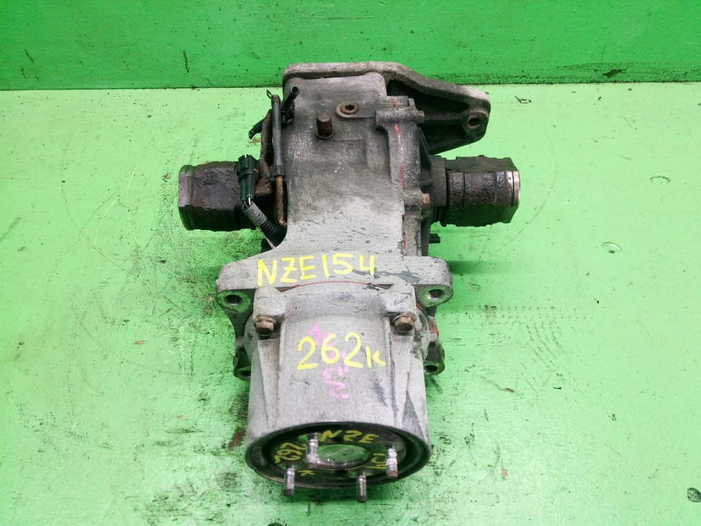 Редуктор TOYOTA AURIS NZE154 (б/у)