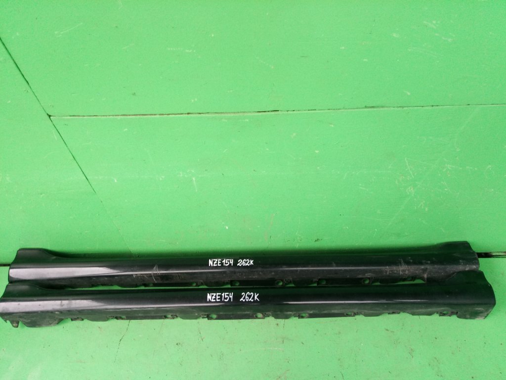 Обвес TOYOTA AURIS NZE154 (б/у)