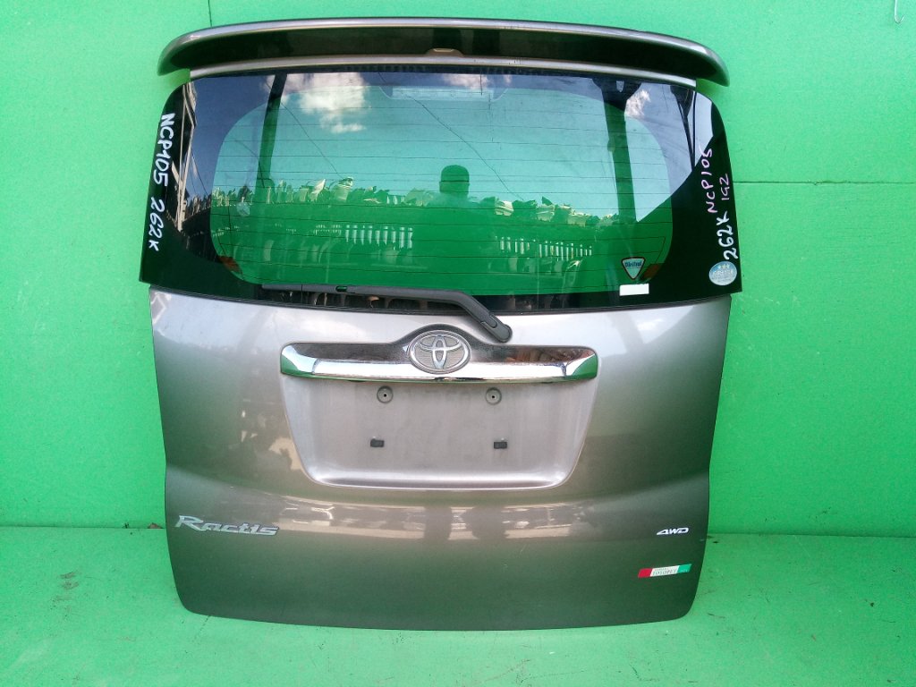 Дверь задняя TOYOTA RACTIS NCP105 (б/у)
