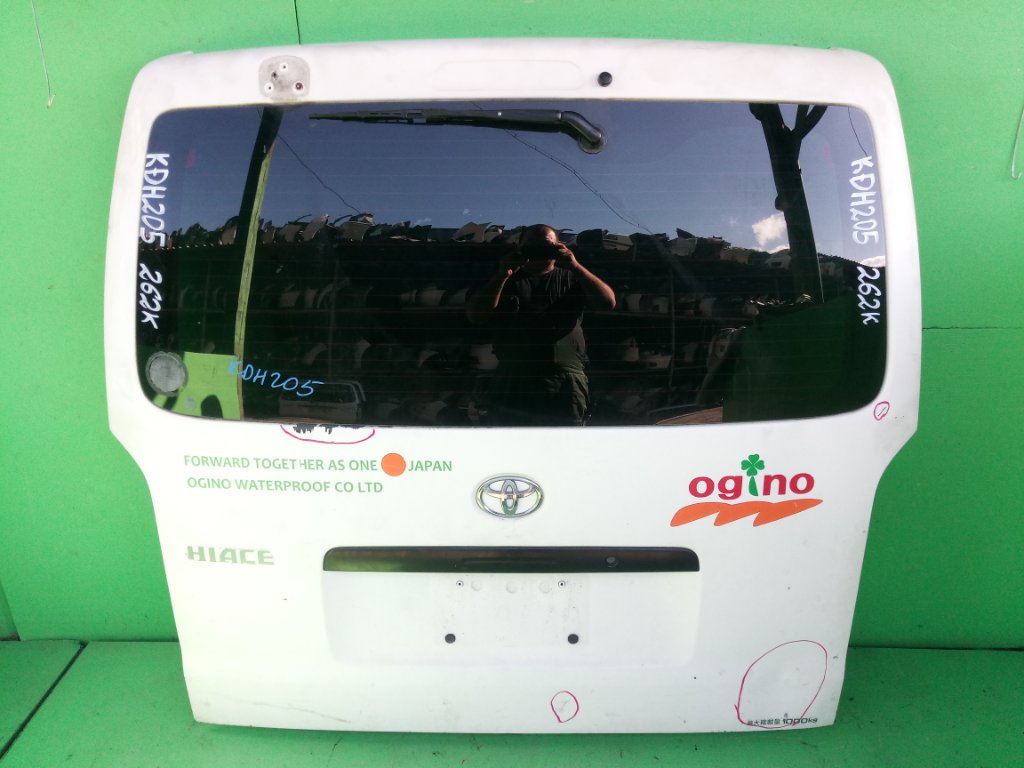 Дверь задняя TOYOTA HIACE KDH205 (б/у)