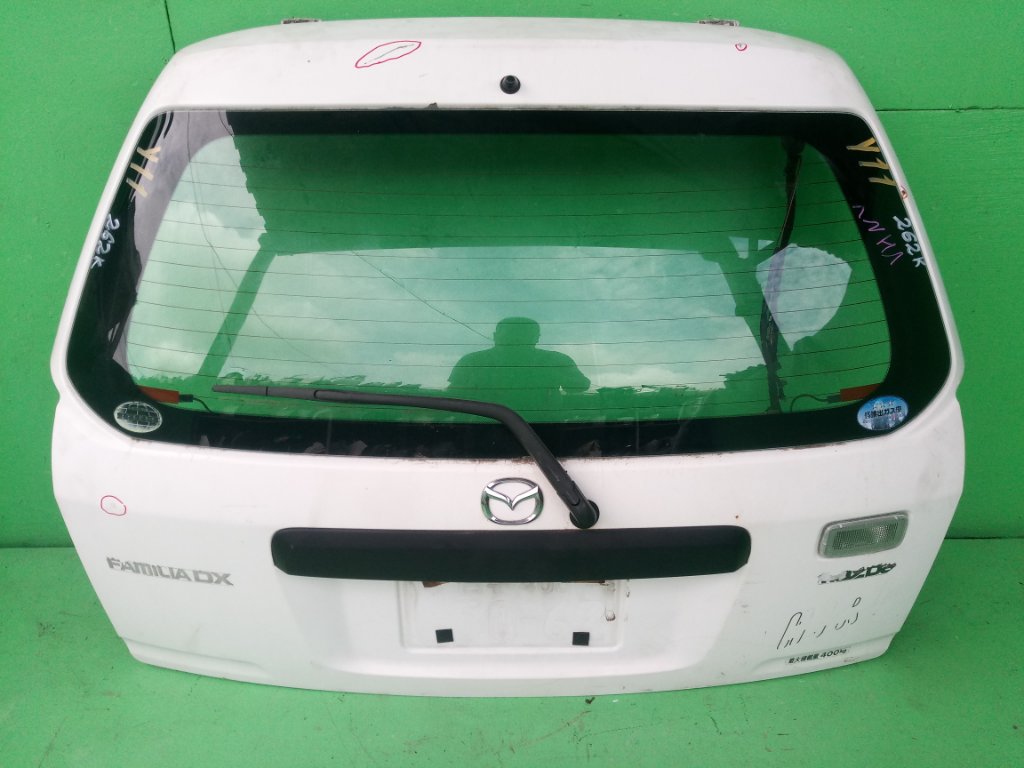 Дверь задняя MAZDA FAMILIA Y11 (б/у)