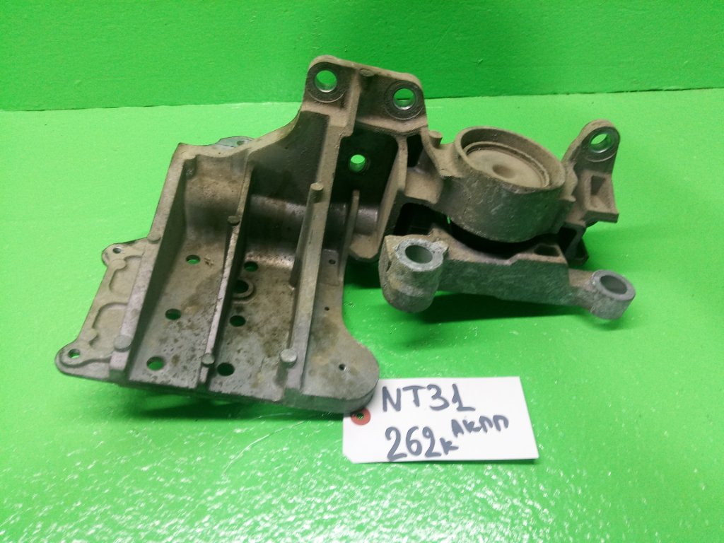 Подушка кпп NISSAN XTRAIL NT31 MR20 передняя левая (б/у)
