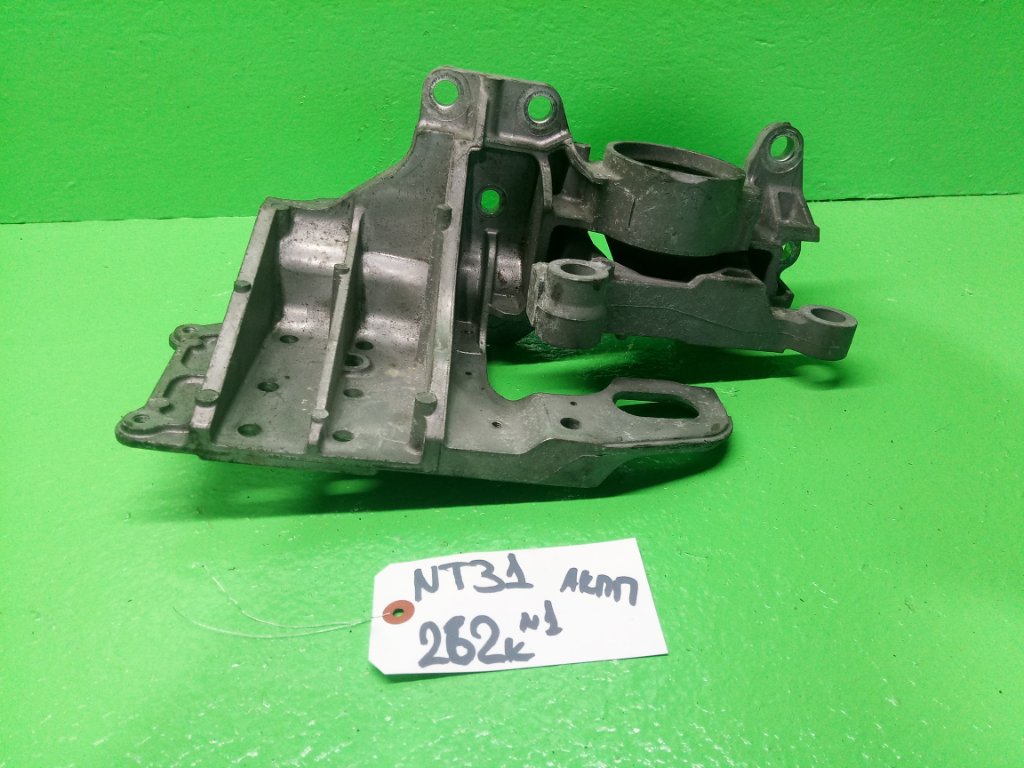 Подушка кпп NISSAN XTRAIL NT31 MR20 (б/у) #1