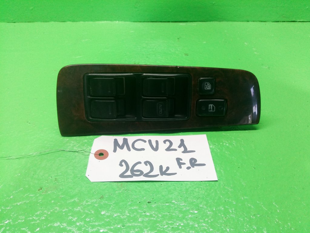 Блок упр. стеклоподьемниками TOYOTA CAMRY MCV21 передний правый (б/у)