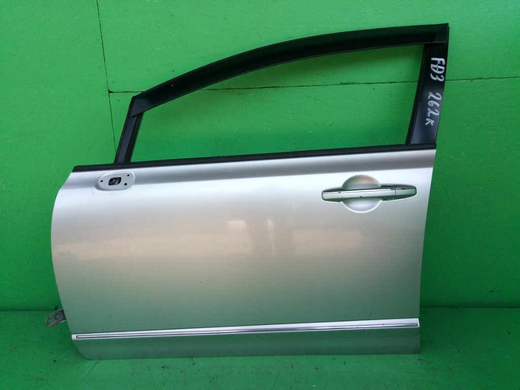 Дверь HONDA CIVIC FD3 передняя левая (б/у)