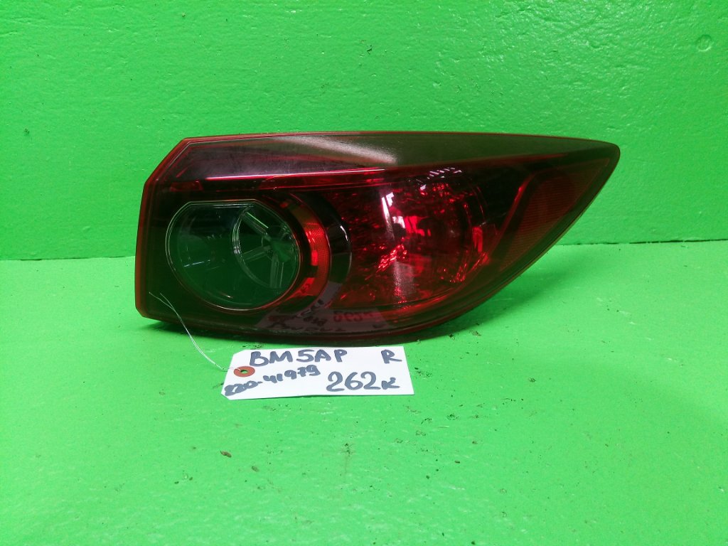Стоп-сигнал MAZDA AXELA BM5AP правый (б/у)