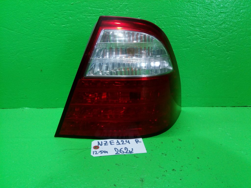 Стоп-сигнал TOYOTA COROLLA NZE124 правый (б/у)