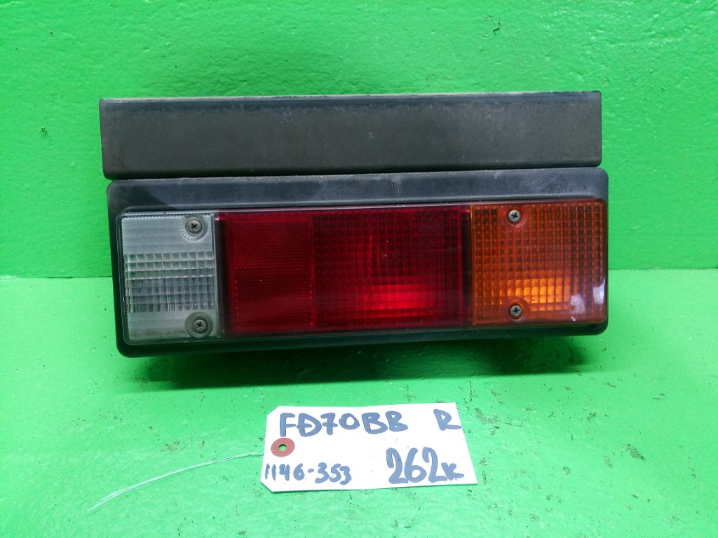 Стоп-сигнал MITSUBISHI CANTER FD70BB правый (б/у)