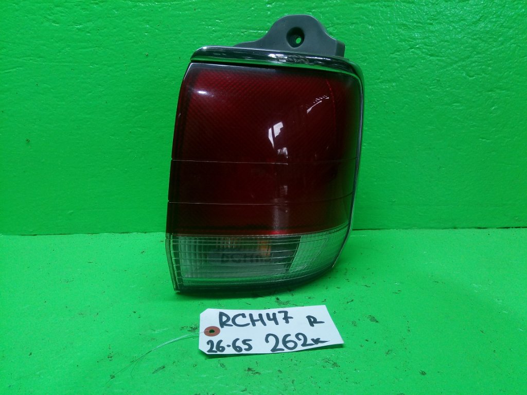 Стоп-сигнал TOYOTA REGIUS RCH47 правый (б/у)