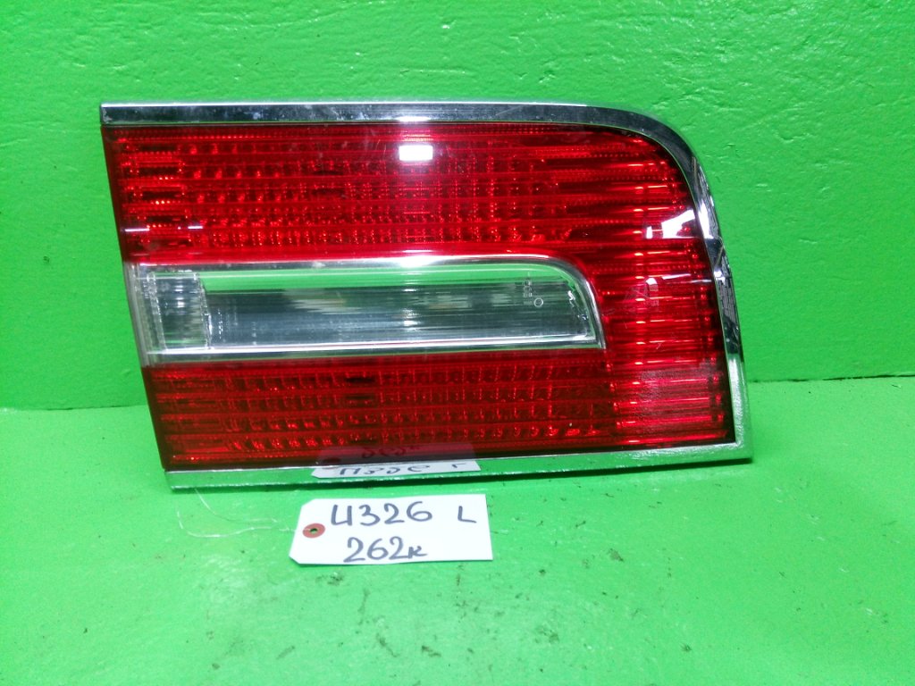 Вставка между стопов LINCOLN NAVIGATOR U326 левая (б/у)