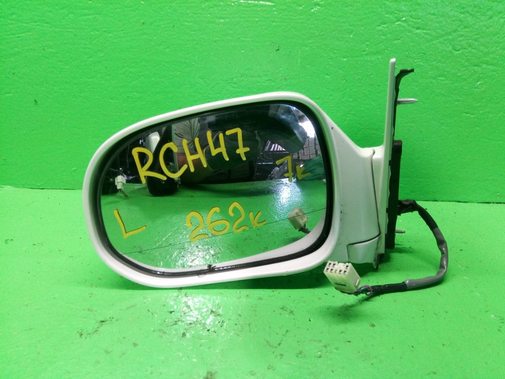 Зеркало TOYOTA REGIUS RCH47 левое (б/у)