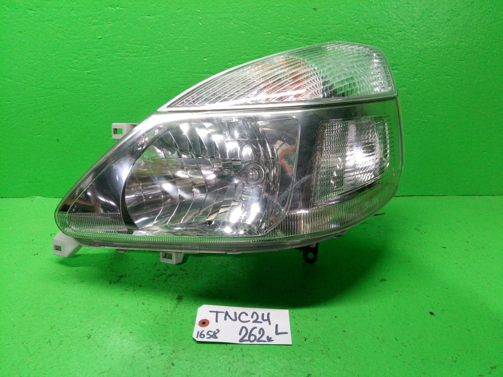 Фара NISSAN SERENA TNC24 левая (б/у)