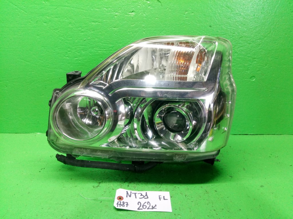 Фара NISSAN XTRAIL NT31 левая (б/у)
