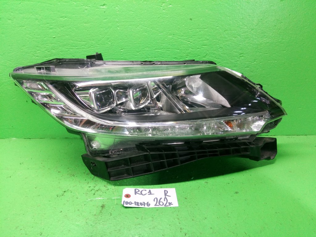Фара HONDA ODYSSEY RC1 правая (б/у)