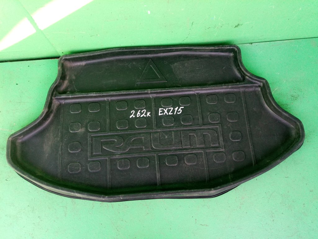 Коврик багажника TOYOTA RAUM (б/у)