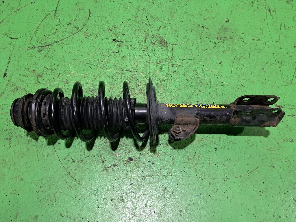 Стойка TOYOTA PROBOX NCP165 передняя левая (б/у)